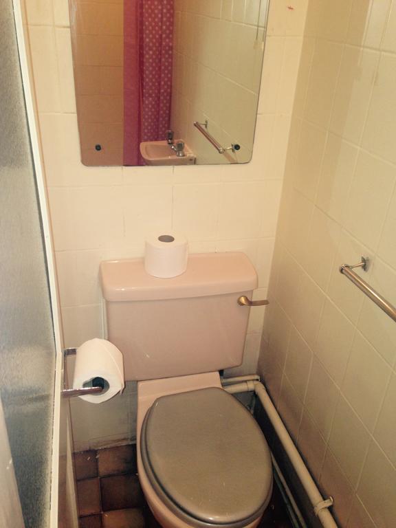 Peek-A-Booze - Budget Hotel - Adults Only Blackpool Zimmer foto