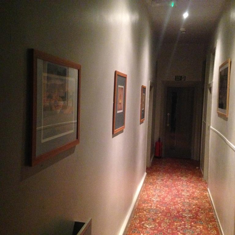 Peek-A-Booze - Budget Hotel - Adults Only Blackpool Zimmer foto